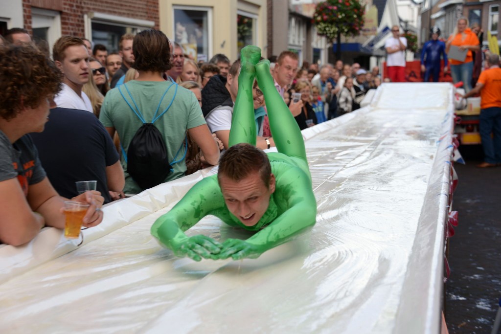 ../Images/Donderdag kermis 120.jpg